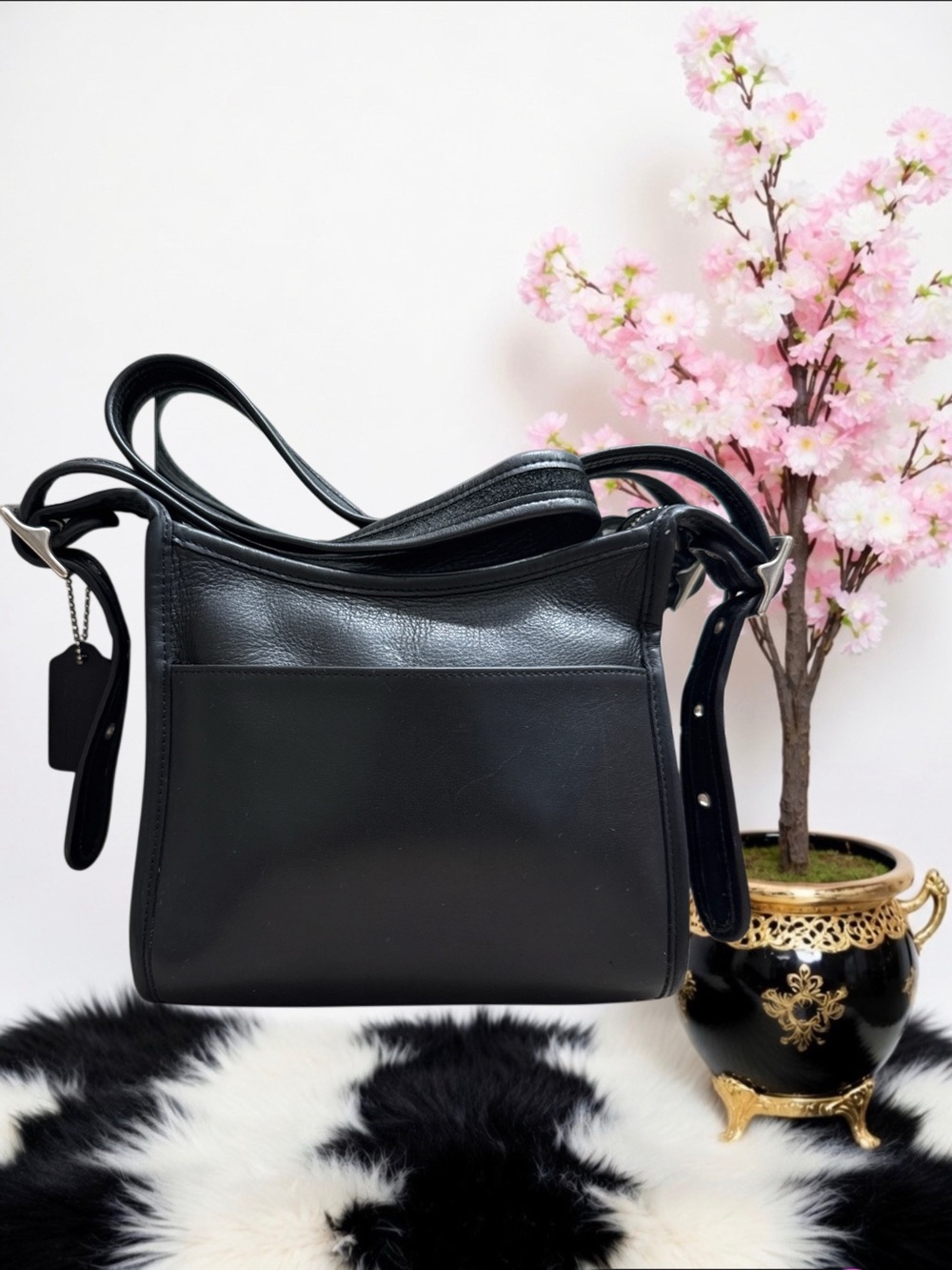 2000’s VINTAGE COACH SMALL LEGACY CROSSBODY